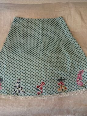 SNAK Boho Green A-Line Skirt with Floral Hem Embroidery